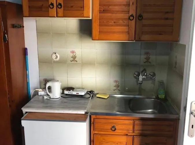 Koula Aparthotel Batsi