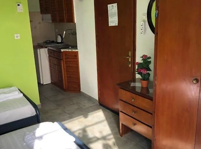 Aparthotel Koula Batsi